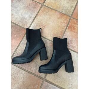 Naked Feet Survival boot size 9.5